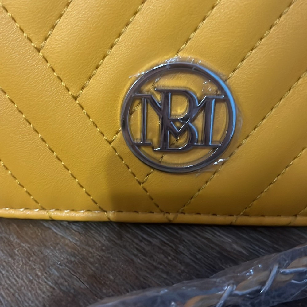 Badgley Mischka Crossbody NWT - Picture 3 of 6